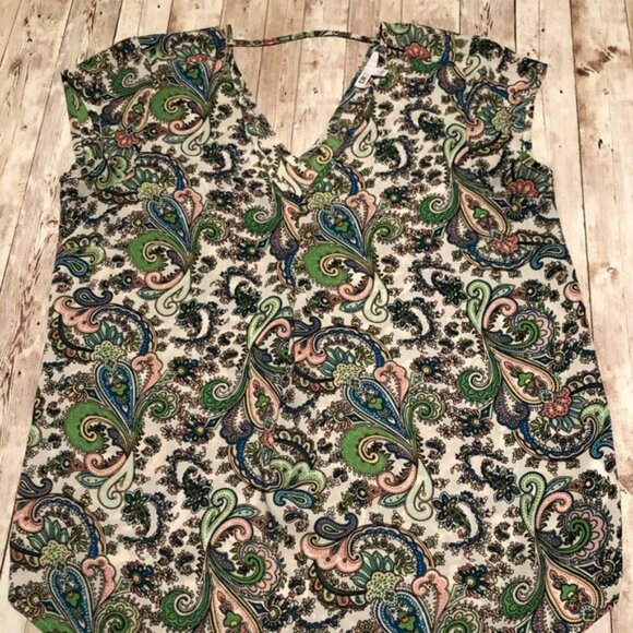 DR2 Medium Cute Design Top - Picture 1 of 5